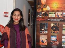 Nia Dinata Terbang ke Maumere Garap Ini Kisah Tiga Dara