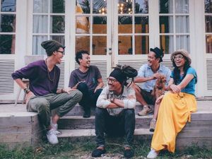 Endah: Synchronize Fest Akan Jadi Panggung yang Sentimentil Endah: Synchronize Fest Akan Jadi Panggung yang Sentimentil