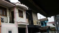 Ini Rumah Pengoplos Miras Yang Digerebek Polisi