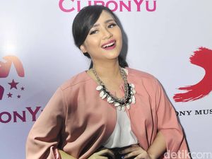 Gita Gutawa Pretty in Pink
