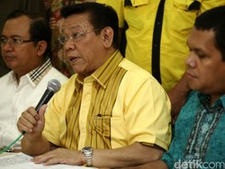 Agung Laksono Dukung Ahok di Pilgub DKI: Dia Pernah di Golkar