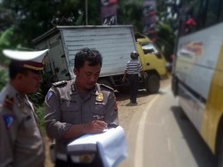 Kecelakaan Beruntun di Jalur Sukabumi-Bogor, 1 Pemotor Masuk Kolong Bus