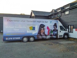 Di Mobil Ini, Seseorang Bisa Merasakan Apa yang Dialami Pasien Demensia