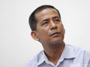 Guru Besar Universitas Andalas Jadi Komut Semen Padang