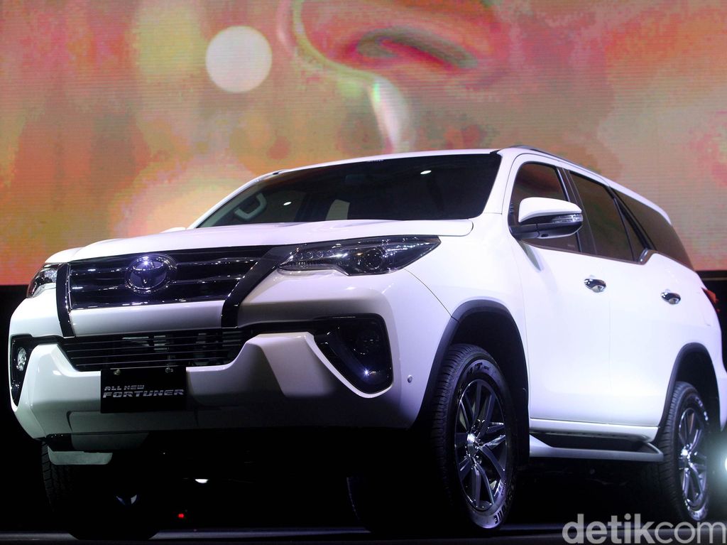Nyamannya Fortuner Sampai Bisa Diajak Keliling Dunia Nyamannya Fortuner Sampai Bisa Diajak Keliling Dunia