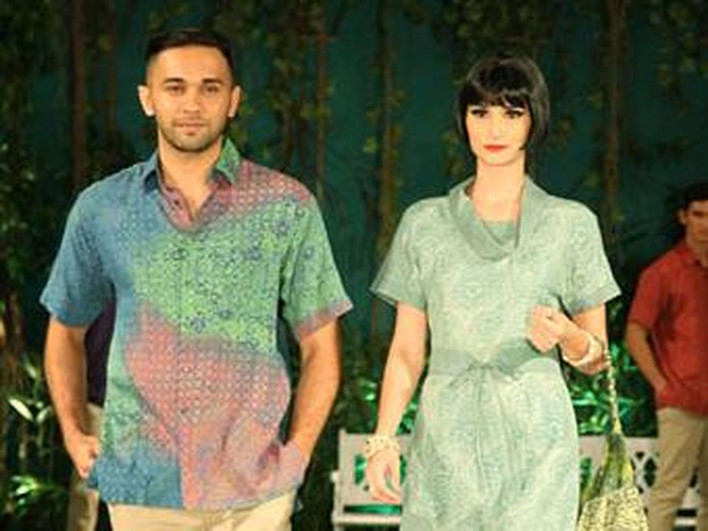 Bikin Batik pun Sekarang Pakai Teknologi Bikin Batik pun Sekarang Pakai Teknologi