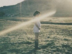 Jena Malone Hunger Games Hamil Anak Pertama