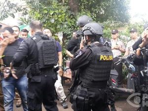Baku Tembak di Johar Baru, Polisi Lumpuhkan Pengedar Narkoba yang Keroyok Bripka Taufik
