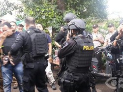 Penggerebekan di Johar Baru, Polisi dan Bandar Narkoba Baku Tembak