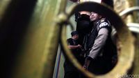 Polisi Gerebek Bandar Narkoba di Johar Baru