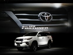 Pakai 75 Persen Komponen Lokal, Fortuner Tak Goyah dengan Dolar
