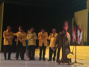 Habibie Berpidato dan Pukul Gong Buka Rapimnas Golkar Versi Ical
