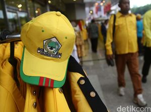 Pedagang Pernak-Pernik Ramaikan Rapimnas Golkar