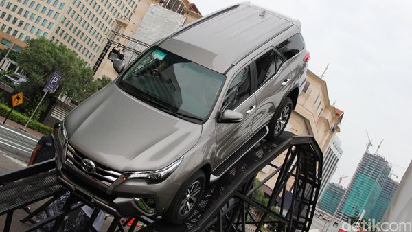 20 Mobil Paling Laku di 2017 (I)