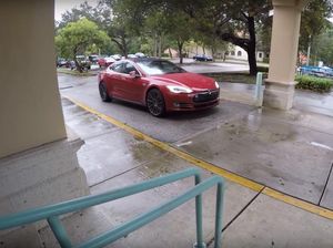 Waduh! Mobil Otonom yang Melaju Jadi Lokasi Syuting Film Porno