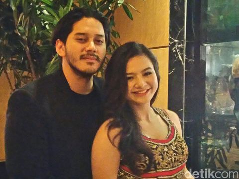 Eriska Rein dan suami/