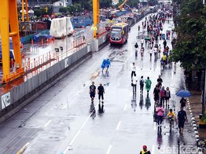 Siapkan Payung, Jakarta Hari ini Akan Diguyur Hujan