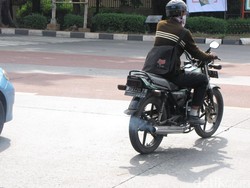 Penyebab Asap Putih Keluar dari Knalpot Motor