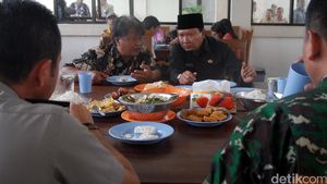 Bupati Pasuruan Sarapan Bareng Puluhan eks Gafatar