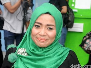 Cerita Muzdhalifah Soal Nassar yang Tak Hadir ke Khitanan Sang Anak Cerita Muzdhalifah Soal Nassar yang Tak Hadir ke Khitanan Sang Anak