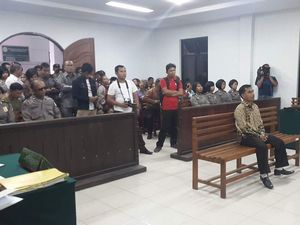 Konflik Tanah Adat, Aktivis Lingkungan di Sumut Divonis Bebas Konflik Tanah Adat, Aktivis Lingkungan di Sumut Divonis Bebas