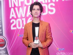 Alicious Idolakan Aliando Karena Apa Sih?