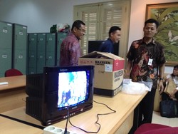 Kusrin Perakit TV dari Barang Bekas Minta Jokowi Patenkan Merek Dagangnya