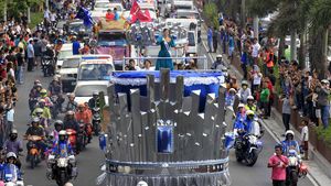 Miss Universe 2015 Diarak di Manila