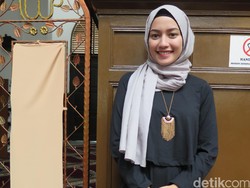 Foto: Cantiknya Para Alumni Hijab Hunt dengan Gaya Busana Monokrom