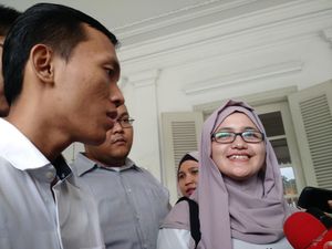 KBRI Sebut 2 Teman Ahok Dicegah Berpolitik di Singapura, Diamankan Imigrasi KBRI Sebut 2 Teman Ahok Dicegah Berpolitik di Singapura, Diamankan Imigrasi