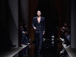 Desainer Balmain RIlis Lini Aksesori untuk Menantang Diri Sendiri