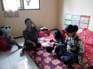 Eks Anggota Gafatar Ponorogo Enggan Dikembalikan ke Keluarganya Eks Anggota Gafatar Ponorogo Enggan Dikembalikan ke Keluarganya