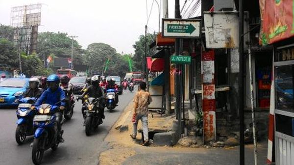 Mengintip Markas Slank di Gang Potlot