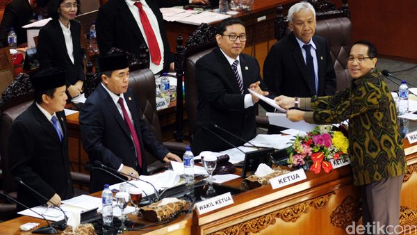 Paripurna Pengesahan Prolegnas 2016