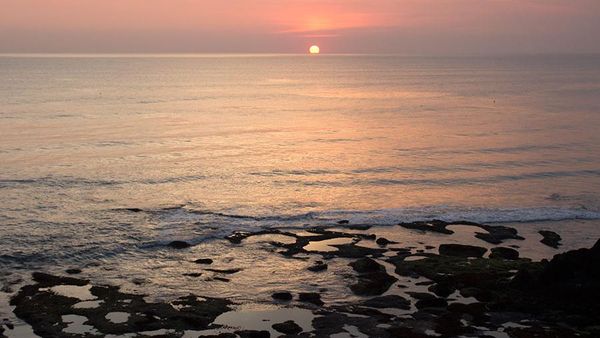Sunset di Tanah Lot, Tidak Ada Matinya!