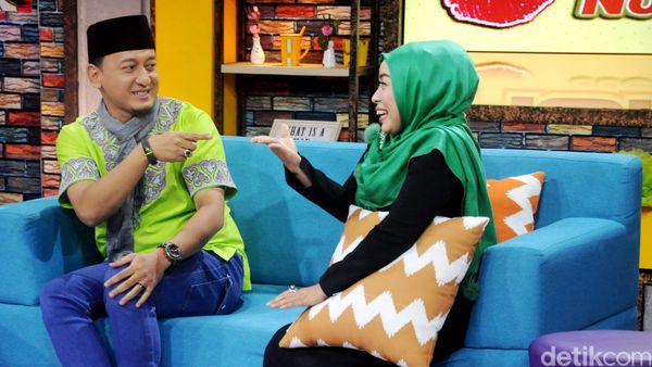 Muzdhalifah Eksis Bareng Zacky Mirza