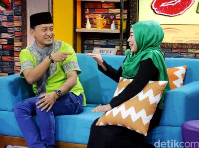Muzdhalifah Eksis Bareng Zacky Mirza