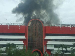 Kebakaran Landa Permukiman di Belakang Pasar Pagi Mangga Dua