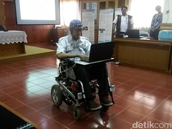 Kursi Roda Canggih LIPI Bandung Digerakkan Sinyal Otak