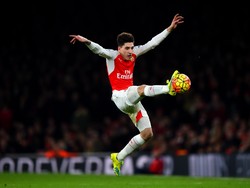 Bellerin Ingatkan Tantangan Lari kepada Usain Bolt