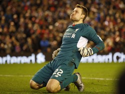 Mignolet Kembali Tegaskan Kesiapan Bersaing dengan Karius