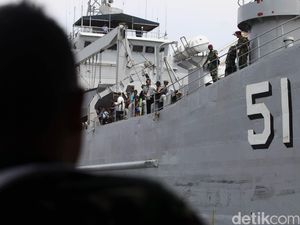 712 Eks anggota Gafatar Tiba di Tanjung Priok