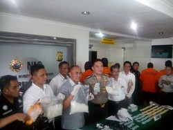 Diselundupkan Pakai Charger HP, Narkoba Senilai Rp 7 Miliar Disita Polisi
