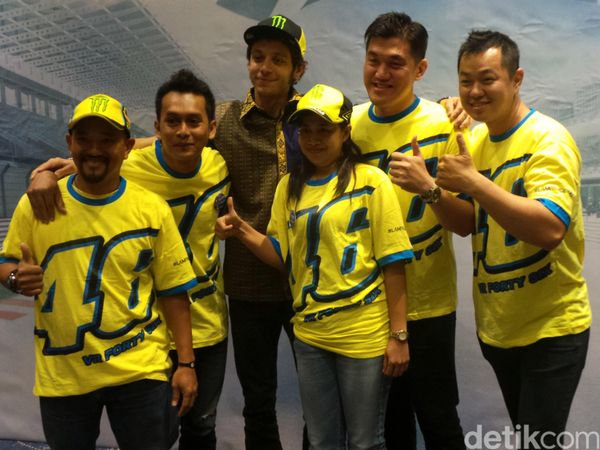 Valetino Rossi Sapa Fans di Bali