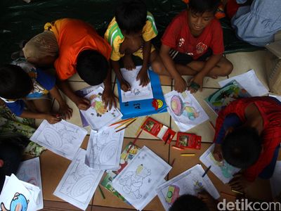 Menghilangkan Trauma Pada Anak Eks Gafatar