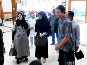 Stuart Collin Akhirnya Bertemu Risty Tagor