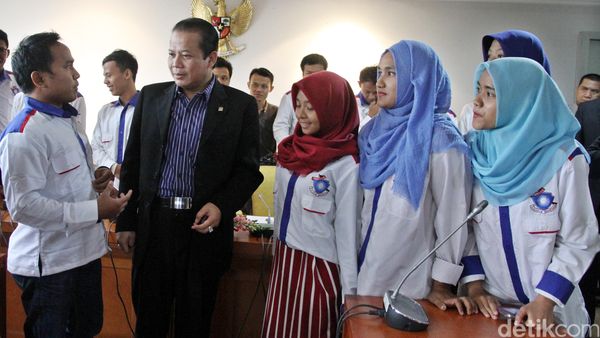 Taufik Kurniawan Memberikan Kuliah Umum