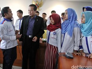 Taufik Kurniawan Memberikan Kuliah Umum