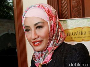Shinta Bachir Nangis Ditanya Soal Orang Ketiga dalam Rumah Tangganya