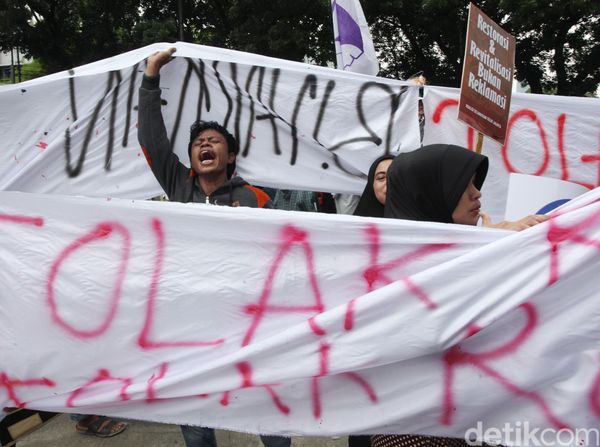 Demo Menolak Reklamasi Teluk Jakarta